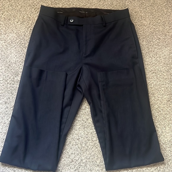 Sale 5 for $20 Calvin Klein dress pants. - Picture 2 of 9